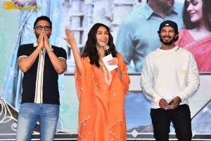 Sita Ramam movie team Dulquer Salmaan, Mrunal Thakur and Sumanth Akkineni visit Ethiraj College in Chennai to promote their film