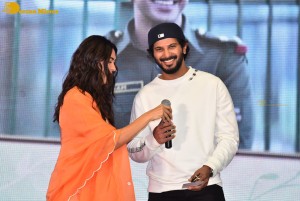 Sita Ramam movie team Dulquer Salmaan, Mrunal Thakur and Sumanth Akkineni visit Ethiraj College in Chennai to promote their film