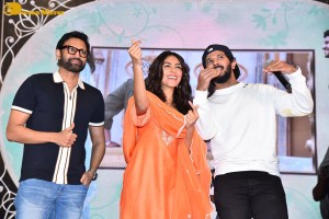 Sita Ramam movie team Dulquer Salmaan, Mrunal Thakur and Sumanth Akkineni visit Ethiraj College in Chennai to promote their film
