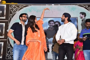 Sita Ramam movie team Dulquer Salmaan, Mrunal Thakur and Sumanth Akkineni visit Ethiraj College in Chennai to promote their film