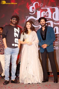 Sita Ramam Pre-Release event attended by Prabhas, Mrunal Thakur, Dulquer Salmaan, Hanu Raghavapudi and others