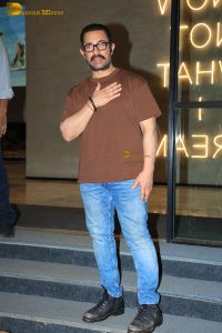 Sitaare Zameen Par Special Screening attended by Aamir Khan, Sachin Tendulkar and his wife Anjali, and Raj Thackeray