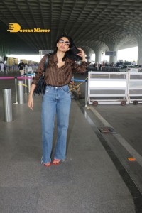 Sobhita Dhulipala seen at the Mumbai Airport