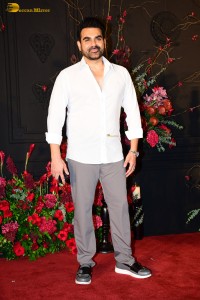 actress Sonakshi Sinha’s Wedding Reception attended by Shatrughan Sinha, Tabu, Sangeeta Bijlani, Aditi Rao Hydari, Rekha, and others