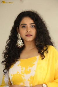 Indian actress Sonakshi Verma photoshoot in a yellow salwar