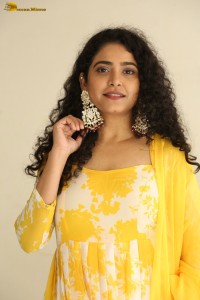 Indian actress Sonakshi Verma photoshoot in a yellow salwar