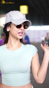 actress sonal chauhan fit and sexy at mumbai airport
