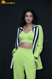 Actress Sonal-Chauhan-in-a-green-dress
