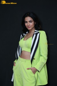 Actress Sonal-Chauhan-in-a-green-dress