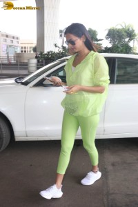 actress sonal chauhan in green tracks at airport