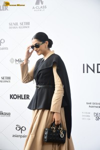 bollywood actress Sonam Kapoor super stylish at a fashion event