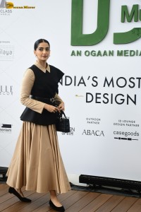 bollywood actress Sonam Kapoor super stylish at a fashion event