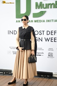 bollywood actress Sonam Kapoor super stylish at a fashion event