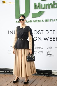 bollywood actress Sonam Kapoor super stylish at a fashion event