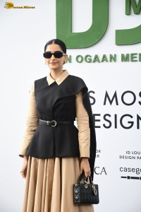 bollywood actress Sonam Kapoor super stylish at a fashion event