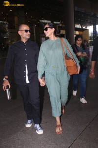 Sonam Kapoor and her husband Anand Ahuja spotted at the Mumbai Airport on October 30, 2023
