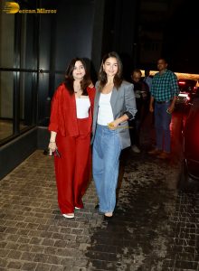 Songs of Paradise Screening attended by Alia Bhatt, Mahesh Bhatt, Soni Razdan, and Saba Azad