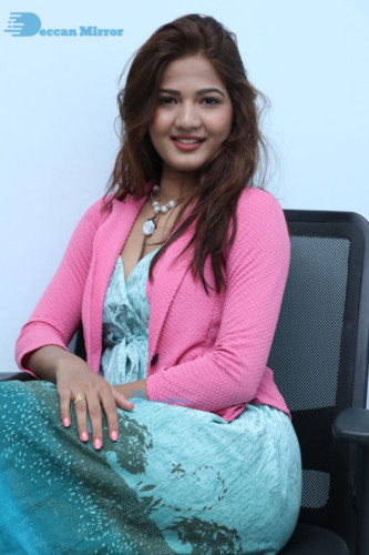 Telugu Actress Sravani Nikki glamorous shoot