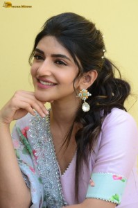 actress sreeleela cute in a pink salwar