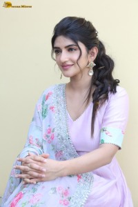 actress sreeleela cute in a pink salwar