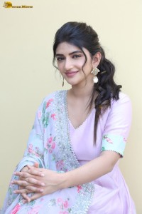 actress sreeleela cute in a pink salwar