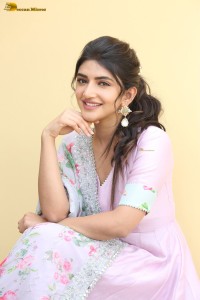 actress sreeleela cute in a pink salwar