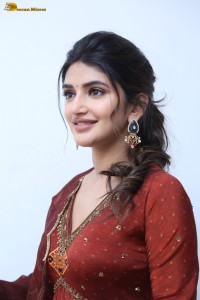 actress Sreeleela cute photoshoot