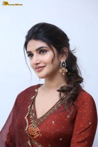 actress Sreeleela cute photoshoot