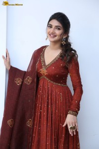 actress Sreeleela cute photoshoot