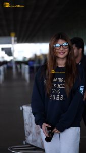 tollywood actress sreeleela spotted in mumbai