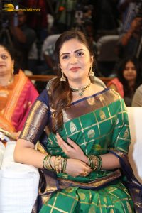 telugu anchor and actress sreemukhi gorgeous in a green saree