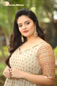 Telugu Anchor and Actress Sreemukhi Photoshoot