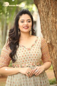 Telugu Anchor and Actress Sreemukhi Photoshoot