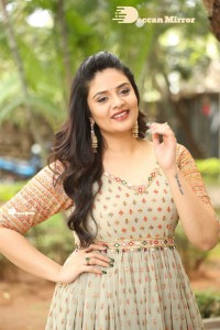 Telugu Anchor and Actress Sreemukhi Photoshoot