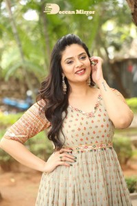Telugu Anchor and Actress Sreemukhi Photoshoot