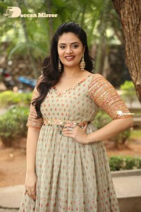 Telugu Anchor and Actress Sreemukhi Photoshoot