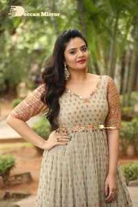 Telugu Anchor and Actress Sreemukhi Photoshoot