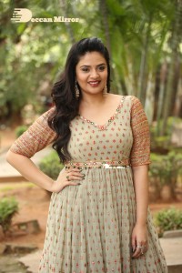 Telugu Anchor and Actress Sreemukhi Photoshoot