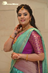 Sreemukhi-12