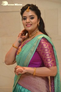 Sreemukhi-13