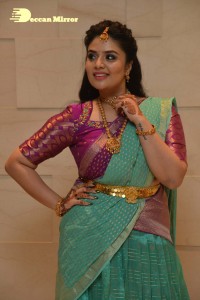 Sreemukhi-21