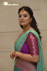 Sreemukhi-4