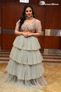 Anchor Sreemukhi Photoshoot