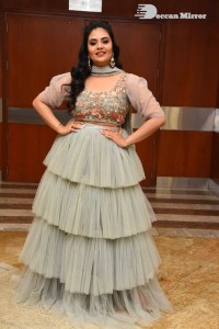 Anchor Sreemukhi Photoshoot