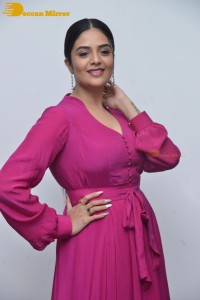 Popular anchor and actress Sreemukhi photoshoot in a pink dress