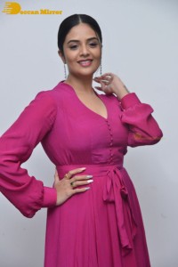 Popular anchor and actress Sreemukhi photoshoot in a pink dress