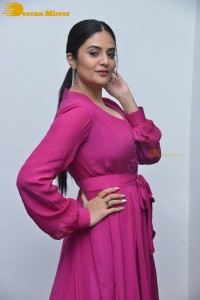 Popular anchor and actress Sreemukhi photoshoot in a pink dress