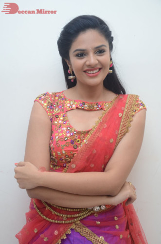 Srimukhi (17)