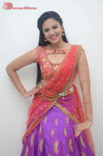 Telugu Actress Sreemukhi in a half saree dress