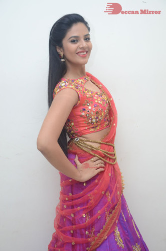 Telugu Actress Sreemukhi in a half saree dress
